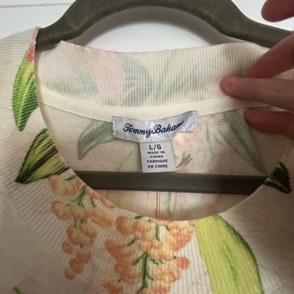 Tommy Bahama Floral Top in Cream and Green - Picture 5 of 8